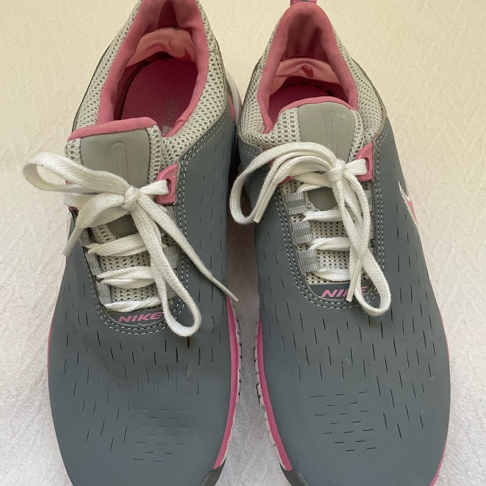 Nike Gray and Pink Athletic Shoes with Modern Appeal